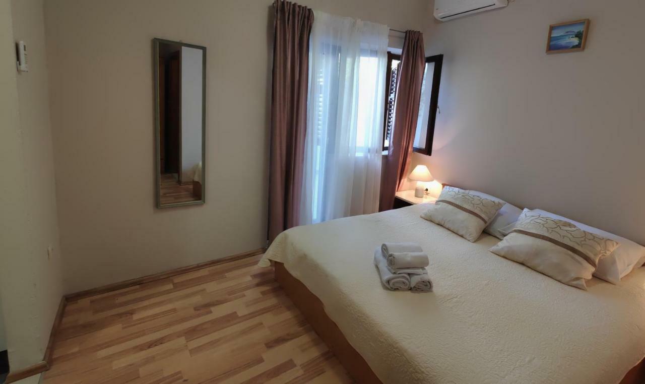 Apartments Niko Omis Ngoại thất bức ảnh