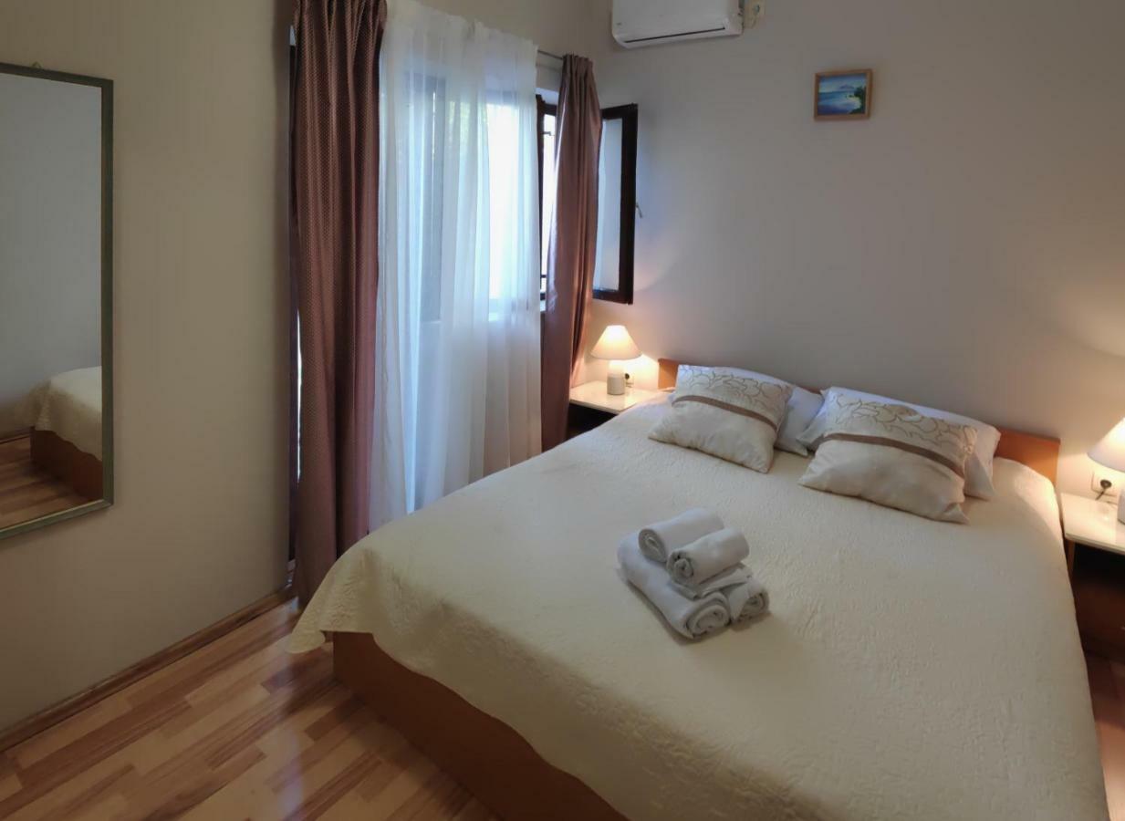 Apartments Niko Omis Ngoại thất bức ảnh