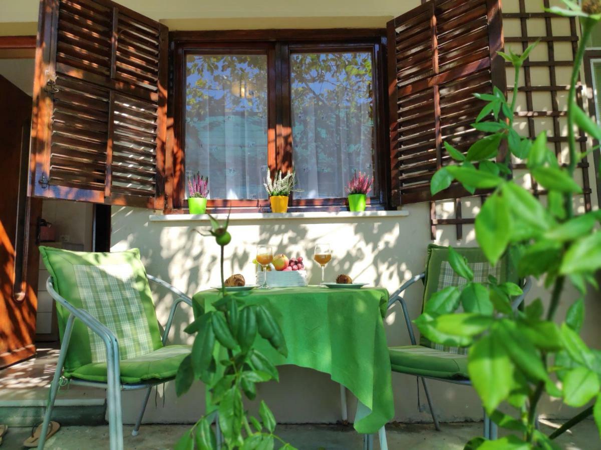 Apartments Niko Omis Ngoại thất bức ảnh