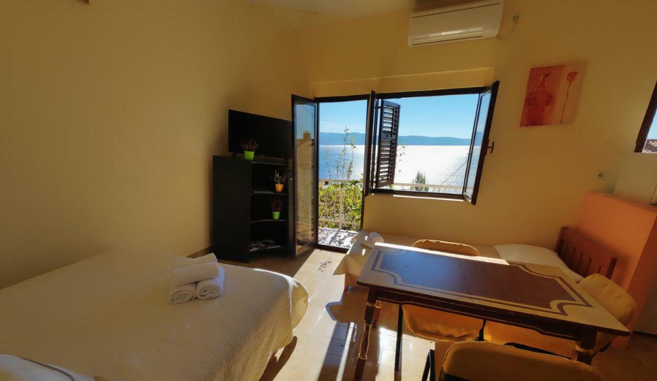Apartments Niko Omis Ngoại thất bức ảnh